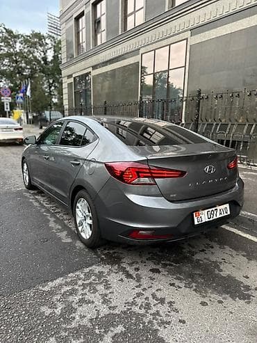 Продажа авто: Hyundai Elantra: 2020 г., 2 л, Автомат, Бензин, Седан — 5