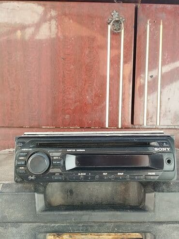 кровать подиум: Обшивка потолка Mercedes-Benz 1991 г. — 12