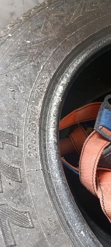 sprinter 4 4: Шины 285 / 65 / R 17, Всесезонная, Б/у, Комплект, Внедорожные (АТ/МТ), Maxxis — 2