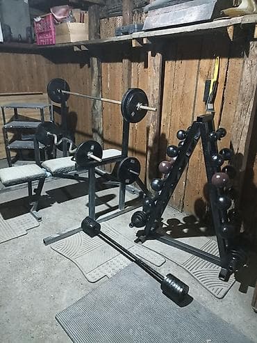 качка зал: Продаю комплект Гантели Гири штанги стойку для жима скамья для жима и — 4