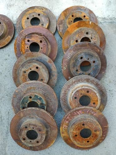 перфорированные тормозные диски: Предний тормозной диск Suzuki Б/у, Оригинал, Япония — 2