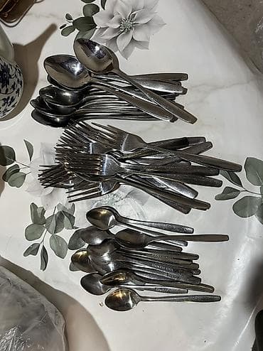 bubble tea: Набор для чаепития из фарфора. Состав: - 4 мини-чайника с крышками — 8