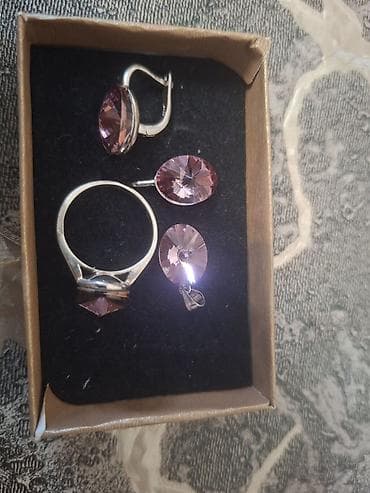 devit 3: Изящный женский ювелирный набор, включающий кольцо, серьги и подвеску — 1