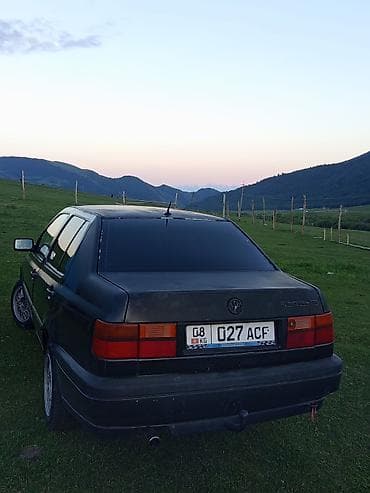 Продажа авто: Volkswagen Vento: 1993 г., 1.8 л, Механика, Бензин, Седан — 6