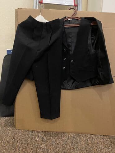 школьная форма для первоклашек мальчиков: Школьная форма, цвет - Черный, Б/у — 10