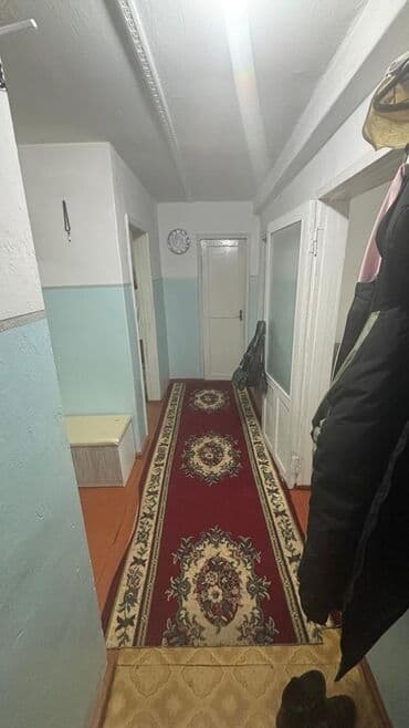 продаю дом гес 3: 3 комнаты, 58 м², 104 серия, 3 этаж, Старый ремонт — 1