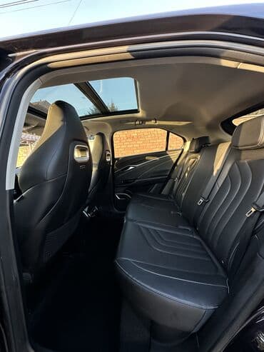 электронные мопеды: Электромобиль Основные особенности: - Полностью электрический привод — 6