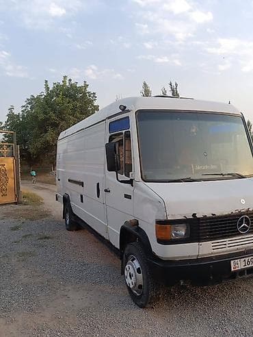 двигатель д4д: Mercedes-Benz : 1995 г., 4 л, Механика, Дизель, Фургон — 2
