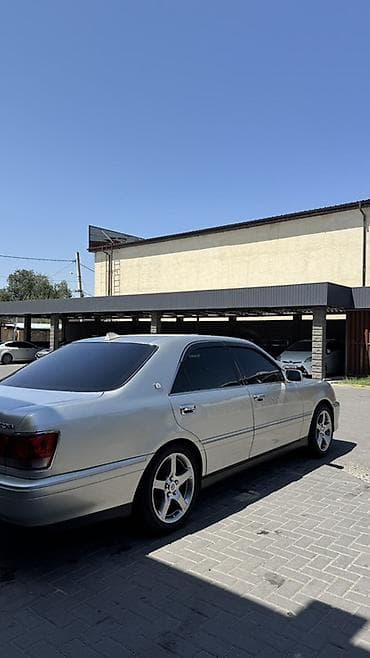byd e2 2023: Toyota Crown: 2000 г., 2.5 л, Автомат, Бензин, Седан — 2