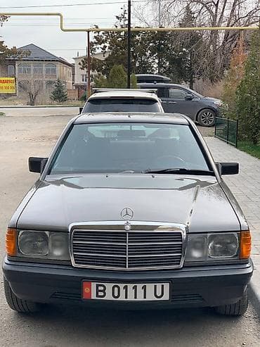 2 0 alt: Mercedes-Benz 190: 1985 г. — 3