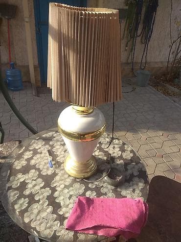study lamp: Лампа напольная где-то 50-60 см высота — 2