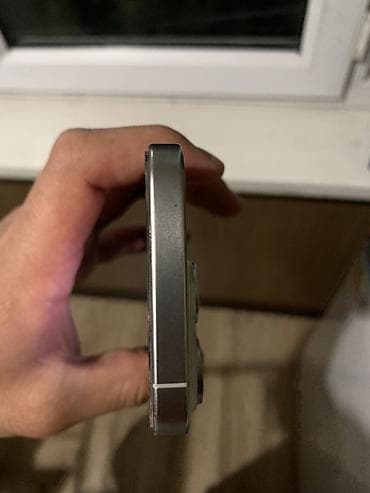 ipad 8th generation: IPhone 15 Pro, Б/у, 256 ГБ, Белый, Кабель, 87 % — 5