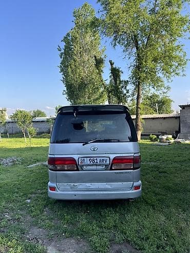 для такси авто: Toyota Hiace: 2000 г., Автомат, Газ, Минивэн — 3