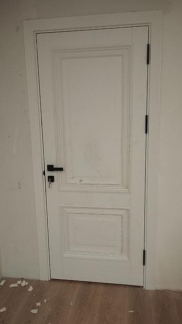 Межкомнатные двери, комплект. - Классический дизайн с фигурными at lalafo.kg Межкомнатные двери, комплект. - Классический дизайн с фигурными