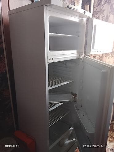 суу кулер: Муздаткыч Indesit, Эки камералуу — 2