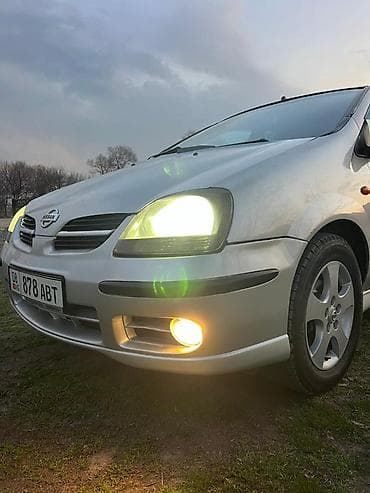 авто из киргистана: Nissan Almera Tino: 2003 г., Минивэн — 4