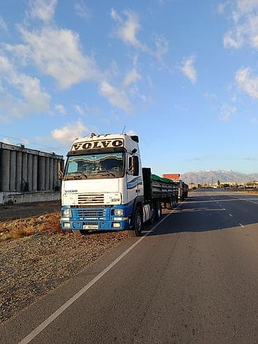 дом на колесе: Тягач, Volvo, 2000 г., Бортовой — 3