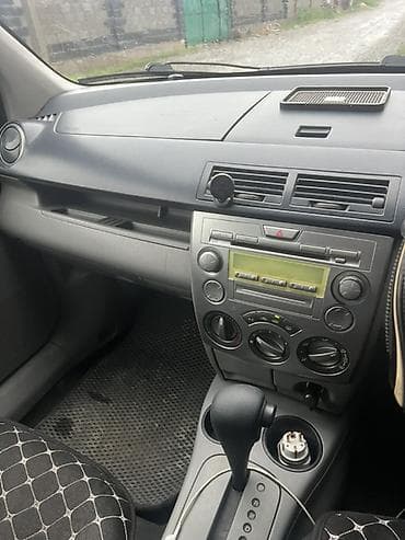 Транспорт: Mazda 3: 2003 г., 1.3 л, Автомат, Бензин, Хетчбек — 6
