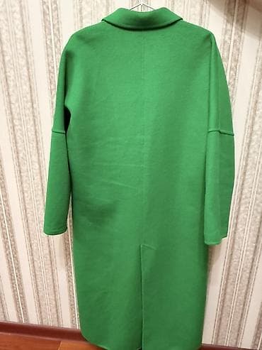 Плащи: Яркое женское пальто Vicolo - Цвет: насыщенный зелёный - Крой — 2