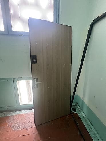 продам черный метал: Двери для домов и квартир, Металлическая, Одностворчатая, Правосторонняя, цвет - Черный — 3