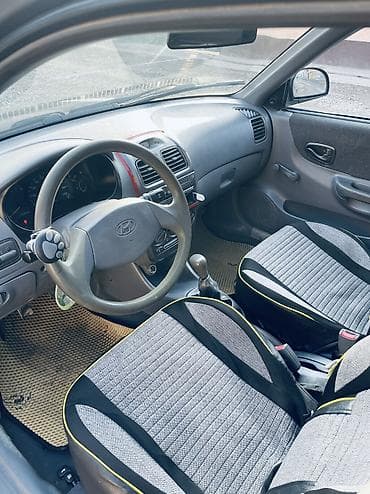 бензин сатам: Hyundai Accent: 2003 г., Механика, Бензин, Седан — 7