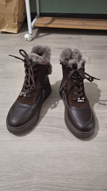 Үлпөт көйнөктөрү жана аксессуарлар: Продаю ботинки из натуральной кожи и из натурального меха ЦИГЕЙКА — 1