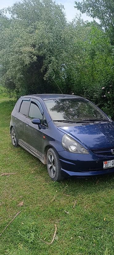 Унаа: Honda Jazz: 2002 г., 1.4 л, Кол менен иштөөчү, Бензин, Хетчбек — 1
