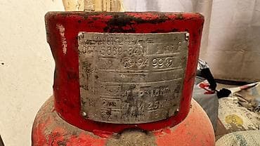 Газовый баллон стальной, красный, с паспортной табличкой at lalafo.kg Газовый баллон стальной, красный, с паспортной табличкой