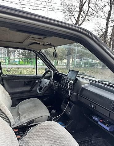 фв 6: Volkswagen Golf: 1987 г., 1.8 л, Механика — 4