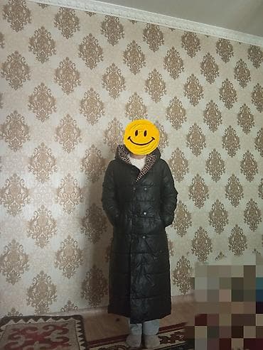 зимняя куртка бу: Пальто по 200
куртка черная 500 — 2