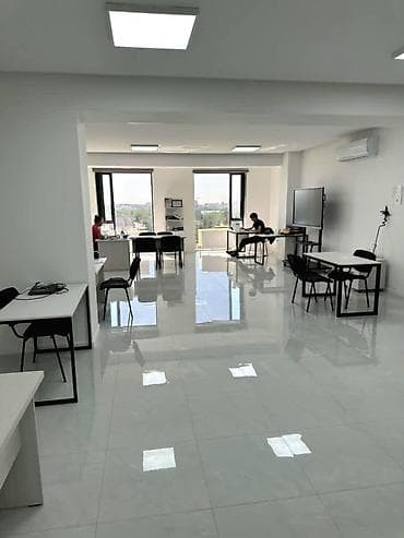 в ивановке: Аренда офисов, 92 м², В бизнес центре, С видом на горы, 1 линия, С отдельной кухней — 4