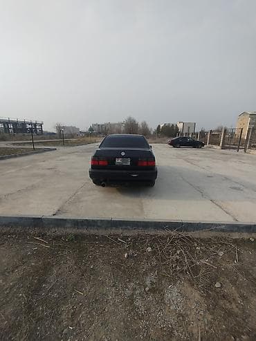 наклейка на авто: Volkswagen Vento: 1996 г., 1.8 л, Механика, Бензин, Седан — 2