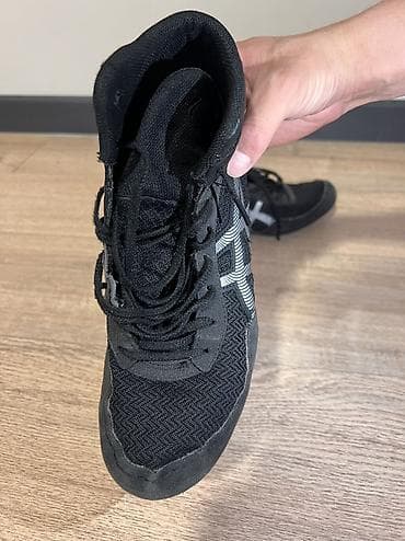 Босоножки, сандалии, шлепанцы: Мужские кроссовки, 40.5, Asics, Б/у, цвет - Черный, Самовывоз — 6