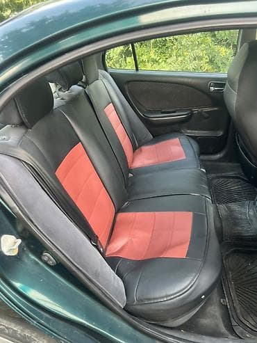 Toyota Avensis: 2001 г., 1.8 л, Механика, Газ, Седан — 5
