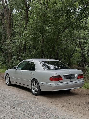 mers 212: Mercedes-Benz E-Class: 2000 г., 4.3 л, Автомат, Бензин — 3