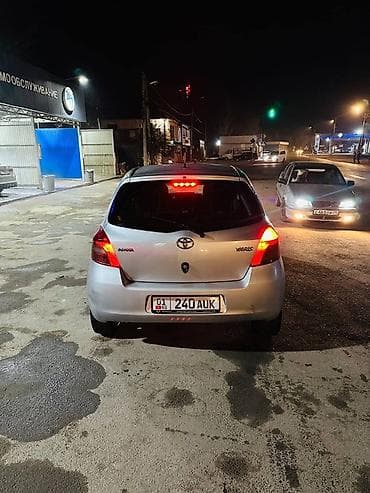 Toyota Yaris: 2007 г., 1.3 л, Робот, Бензин, Хэтчбэк