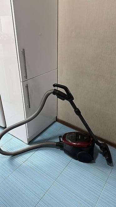 vaccum cleaner: Обычный пылесос Б/у Samsung Тип пылесборника: Контейнер — 2