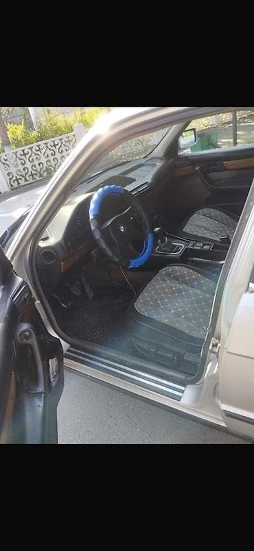sprinter 2 2: BMW 5 series: 1992 г., 2 л, Механика, Седан — 4