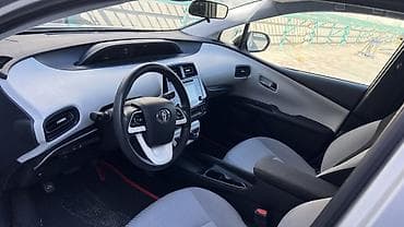 акрапович цена: Toyota Prius: 2017 г., Гибрид, Хэтчбэк — 9