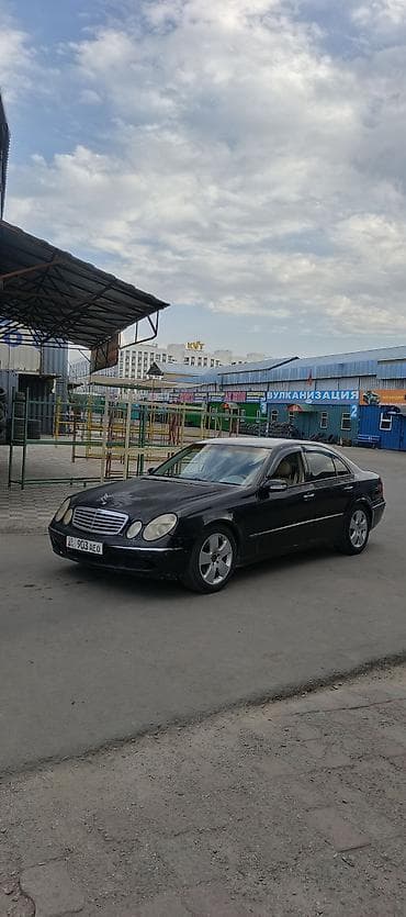 Mercedes-Benz E-Class: 2003 г., Седан — 5