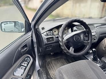 sprinter rex: Mitsubishi Lancer: 2005 г., 1.6 л, Ручные, Бензин, Седан — 5