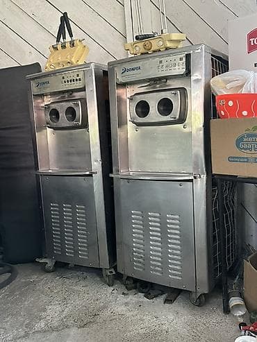 Оборудование для производства: Оба аппарата отдам за 60 тыс Профессиональные фризеры для мягкого — 1