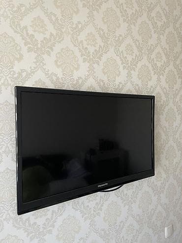 sony pl: Телевизор Skyworth, диагональ примерно 32–37 Б/У Есть с лева чуть — 2