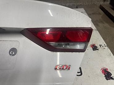 ej ve: Задний правый стоп-сигнал Hyundai 2017 г., Б/у, Оригинал, Корея — 1