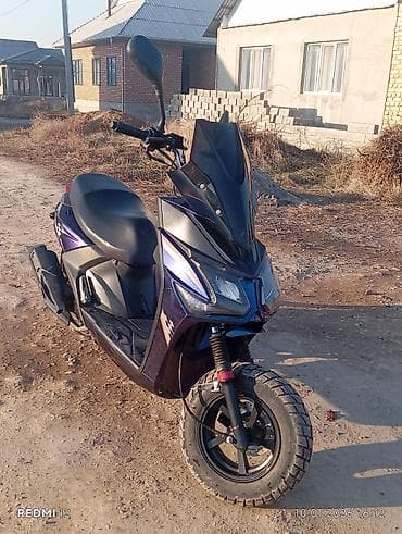 Скутеры: Макси-скутер 150 куб. см, Бензин, Б/у — 2