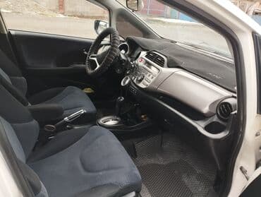 camry 2006: Honda Fit: 2008 г., 1.3 л, Автомат, Бензин, Седан — 10
