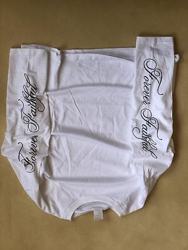 футболка с рукавом: Лонгслив белый с принтами на рукавах - Крой: классический, круглая — 3