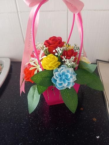 красная гвоздика о.ц: 🌸 Нежная композиция из мыльных цветов в стильной корзинке 🌸 Элегантный — 3