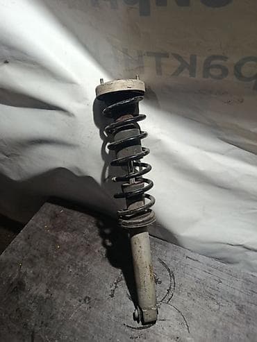 e class: Передний амортизатор Mercedes-Benz 2008 г., Оригинал — 1