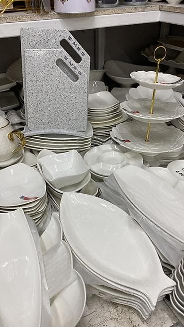 Белая сервировочная посуда из фарфора/керамики - Большой выбор форм и at lalafo.kg Белая сервировочная посуда из фарфора/керамики - Большой выбор форм и